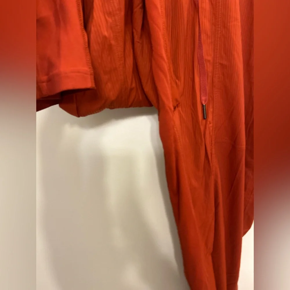 NWOT Lululemon Cropped Studio Pants size 8